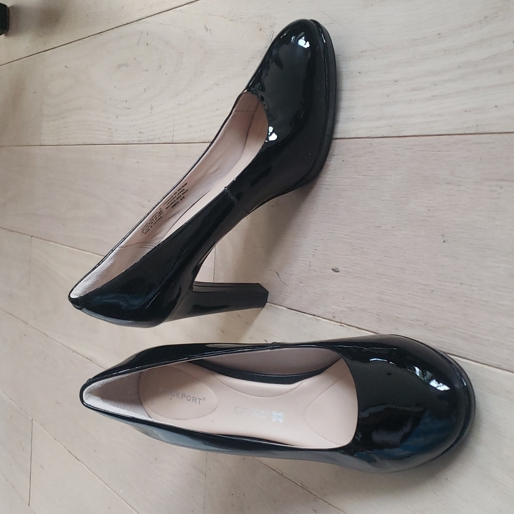 Patent Leather Rockport Pumps Size 8